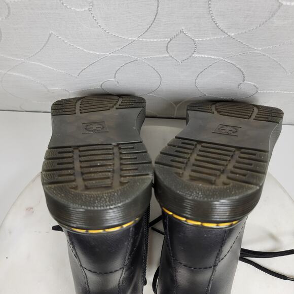 Dr. Martens Zavala Combat Boot Youth 2 Black Leather Lace Up Air Cushioned LA004 - Picture 7 of 16